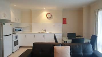 Kamar Keluarga | 1 kamar tidur, meja kerja, setrika/meja setrika, dan Wi-Fi gratis