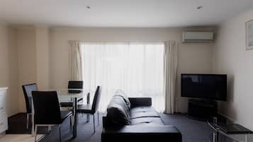 Family Room | Living area | Flat-screen TV