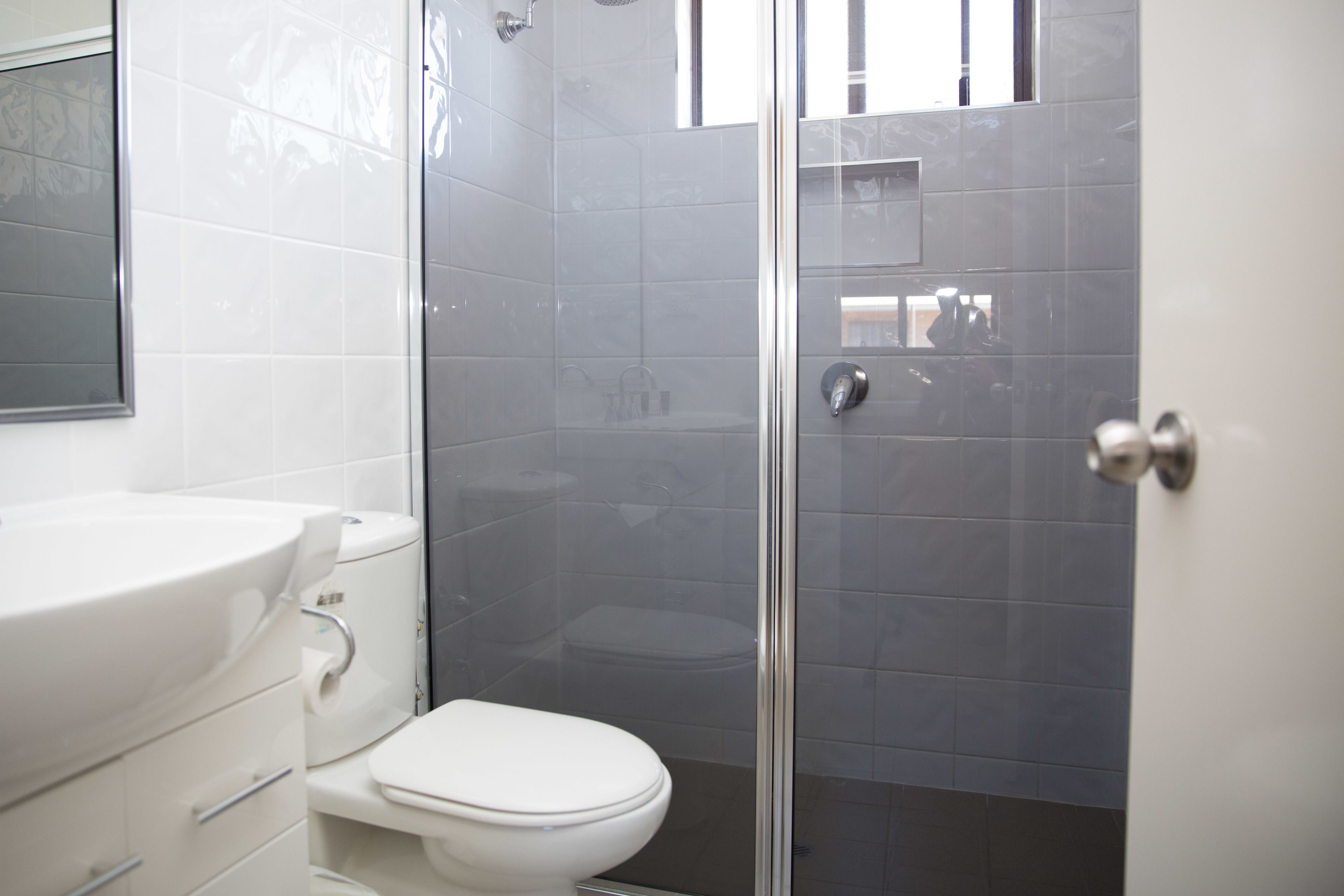 Estúdio standard, para não fumantes, cozinha (Large Studio Apartment) | Banheiro | Chuveiro, produtos de toalete grátis, secador de cabelo 