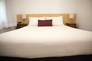2 Bedrooms Apartment | Free WiFi, bed sheets - Centralpoint Motel (Wagga Wagga)