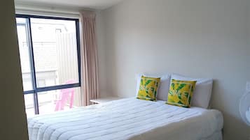 Superior Apartment, 3 Bedrooms, Non Smoking, Kitchen | Iron/ironing board, free WiFi