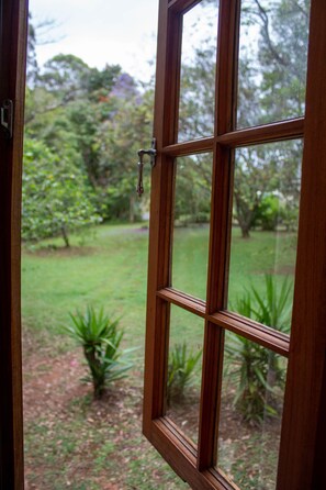 Standard-mökki (The Cottage) | Silitysrauta/-lauta, ilmainen Wi-Fi, vuodevaatteet