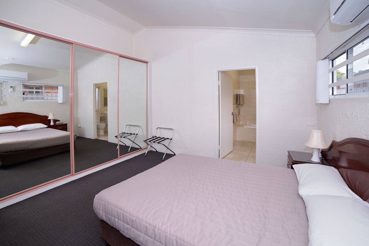 Suite Standar, 2 kamar tidur, Bebas Asap Rokok, dapur (Oasis Self Contained) | Seprai katun Mesir, seprai premium, dan bantalan ekstra lembut