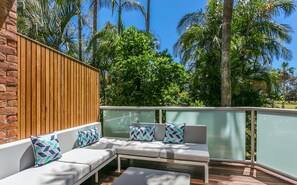 Suite – superior, 3 soverom, kjøkken, strandutsikt | Balkong