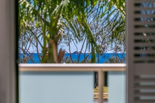 Luxury Penthouse, 4 Bedrooms, Kitchen | Balcony view