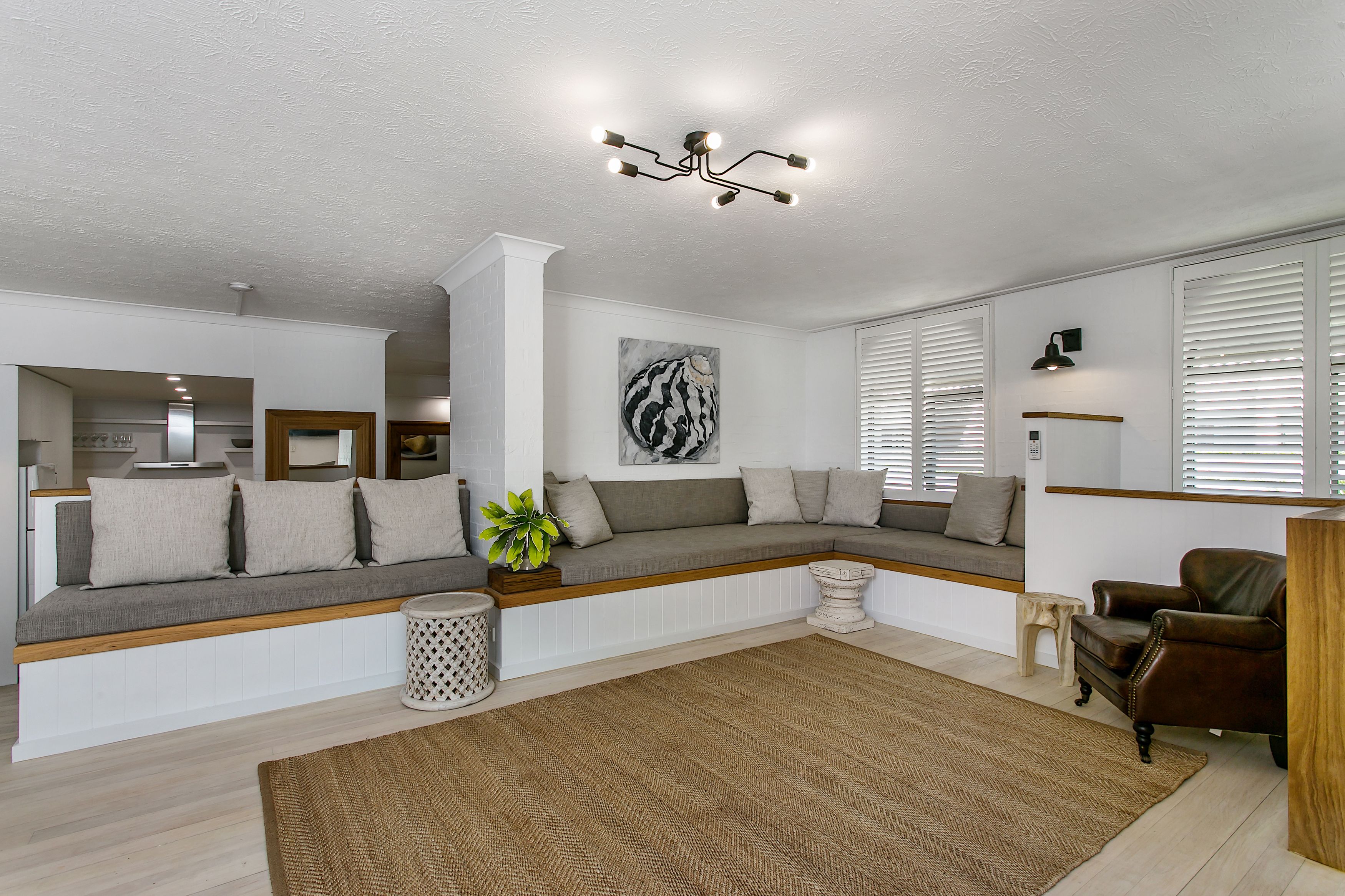 Luxury Penthouse, 4 Bedrooms, Kitchen | Living room | Flat-screen TV, Netflix