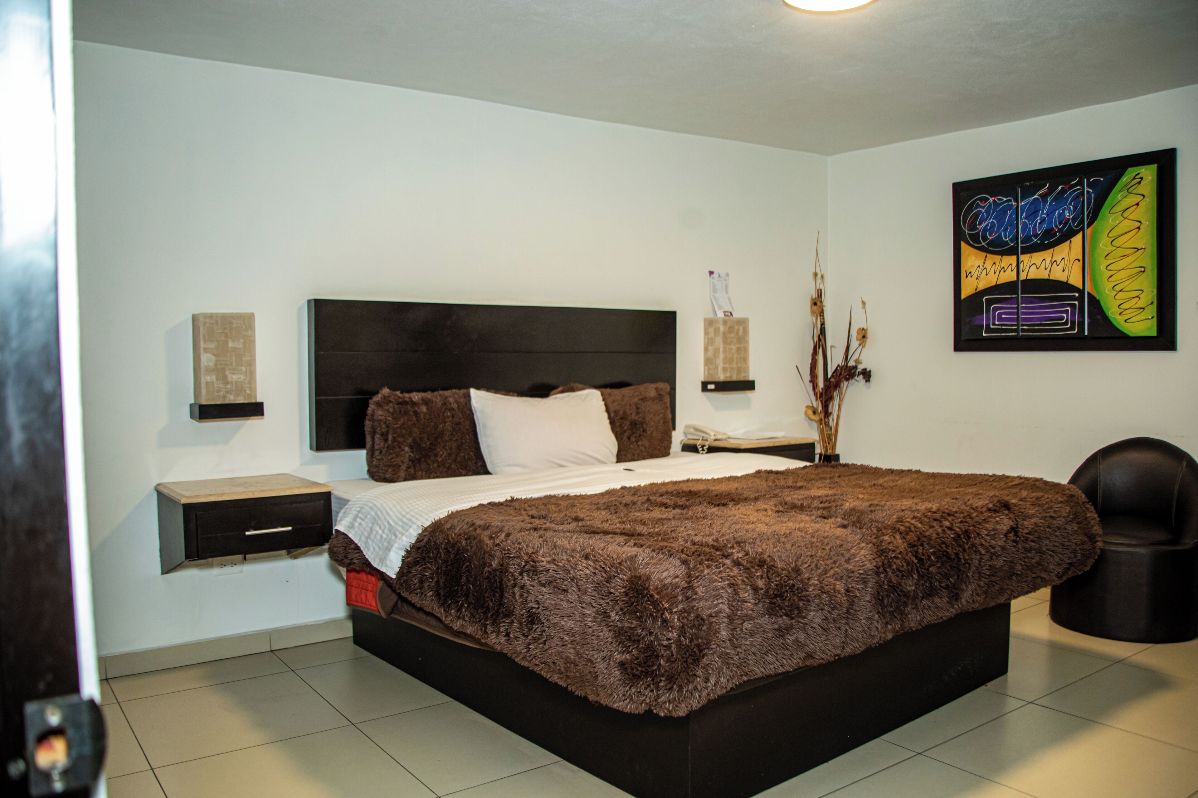 Family Suite | In-room safe, WiFi (free), bed sheets