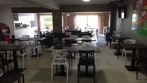 Breakfast area - Acacia Snowy Motel (Jindabyne)