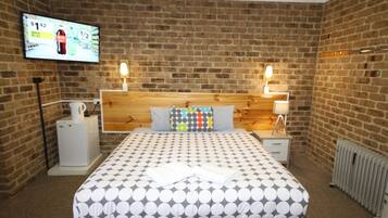 Individually furnished, bed sheets