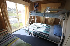 Individually furnished, bed sheets