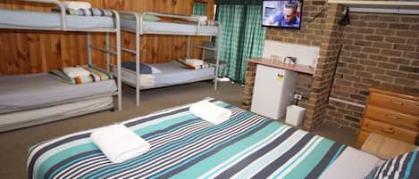 Ameublement personnalisé, draps fournis