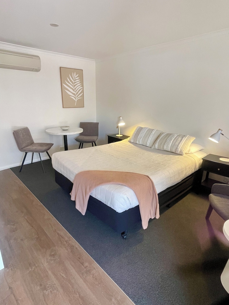 Estelle Kramer Motor Inn photo 2