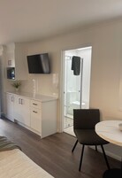 ツインルーム | リビング エリア | 薄型テレビ