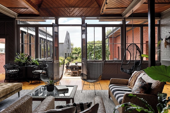 Homestead | Garden view - Cleveland Estate (Lancefield)