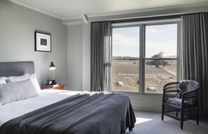 Sábanas de algodón egipcio, ropa de cama de alta calidad y minibar 