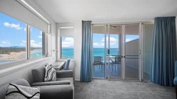 Superior Room, Balcony (Superior Suite) | Living area