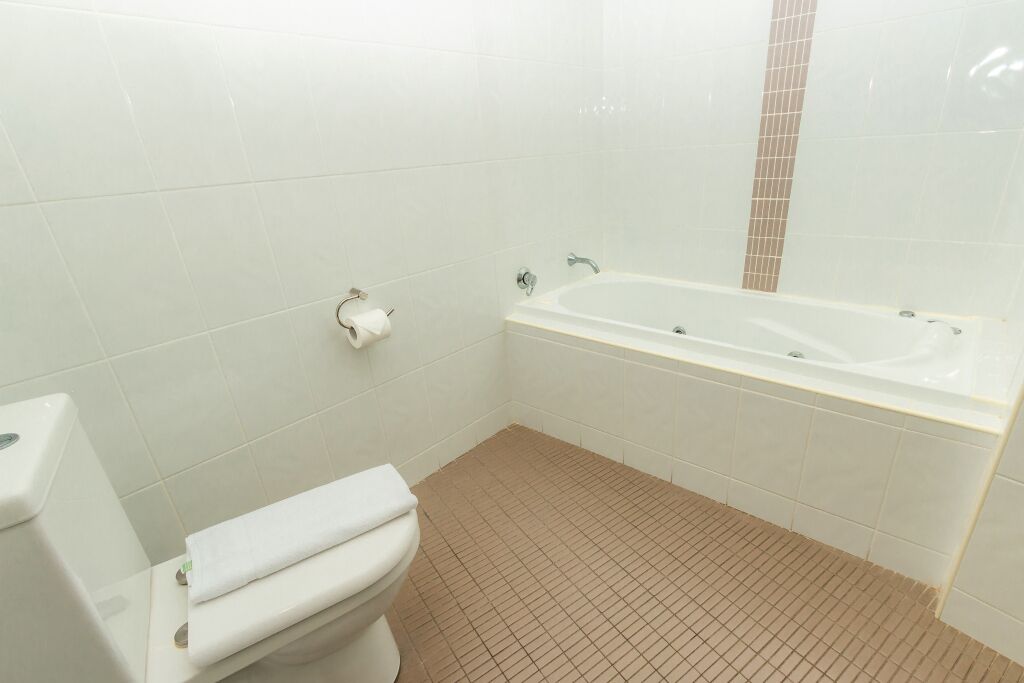 superior room, balcony (superior suite) | bathroom | towels, soap, shampoo, toilet paper