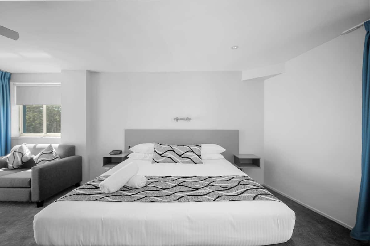 デラックス ルーム バルコニー (Deluxe Suite) | ミニバー、デスク、遮光カーテン、防音設備