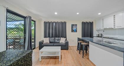 Emerald Motel Apartments