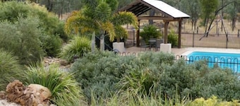 Rubyvale Motel & Holiday Units - An Adults Only Getaway