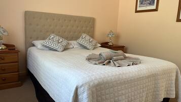 Strygejern/strygebræt, gratis Wi-Fi, sengetøj