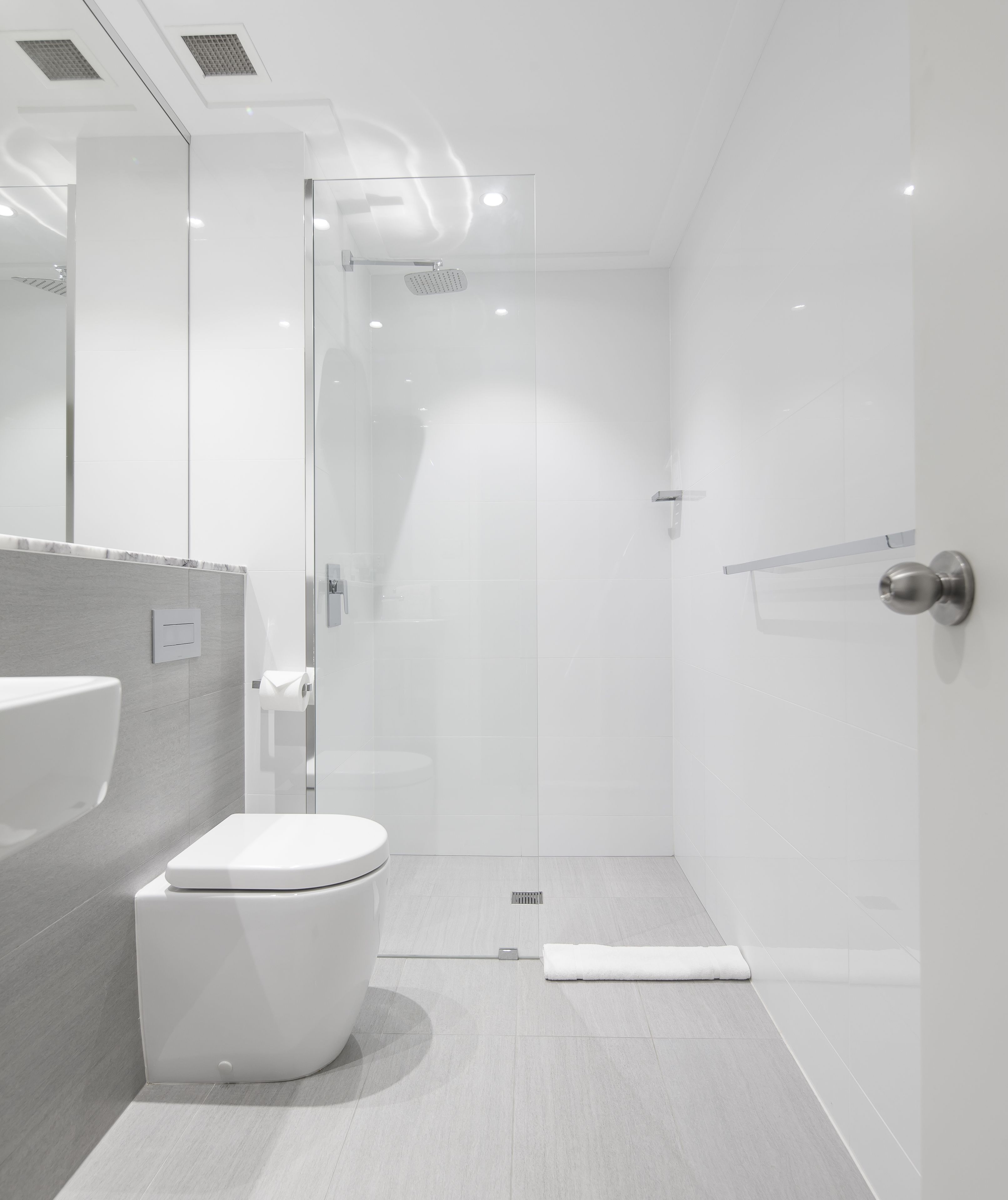 luxe ocean view | bathroom | shower, free toiletries, hair dryer, towels