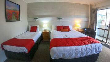 Studio Unit | 1 bedroom, Egyptian cotton sheets, premium bedding, pillowtop beds