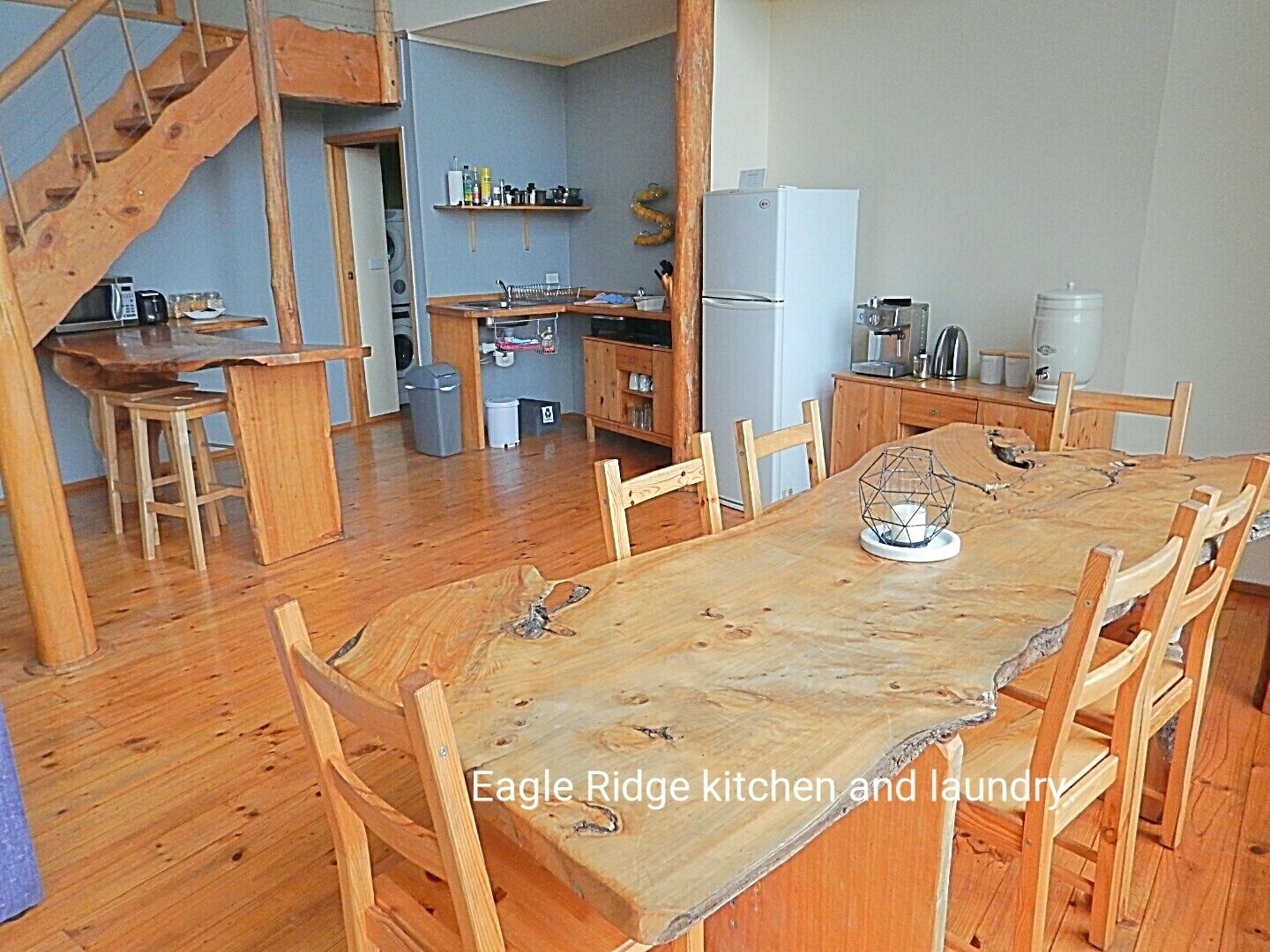 panoramic apartment, 2 bedrooms, sea view | private kitchen | full-sized fridge