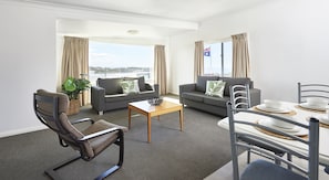 Executive Apartment, 2 Bedrooms, Non Smoking, Kitchen | Living room | Flat-screen TV - Harbourview Serviced Apartments (Ulladulla)