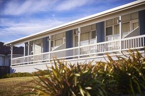 Balcony - Harbourview Serviced Apartments (Ulladulla)