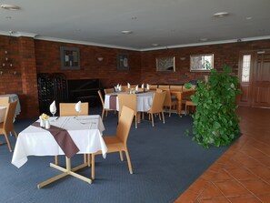 Dining - Moon River Motor Inn (Kempsey)