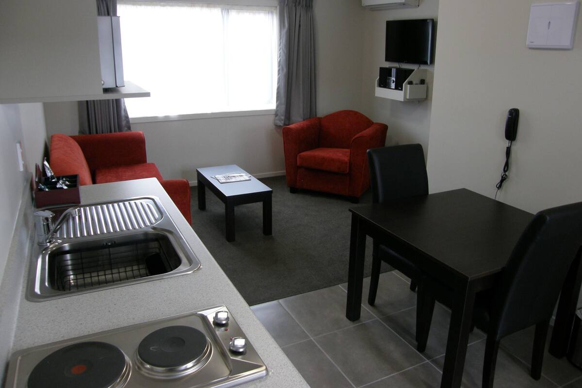 Desk, iron/ironing board, free WiFi