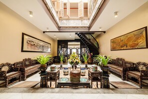 Interior - Puri Melaka (Malacca City)