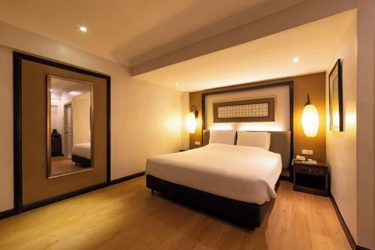 In-room safe, desk, iron/ironing board (on request), WiFi