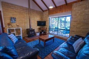 Nautilus 2 Bed 1 Bath | Living area | 50-inch flat-screen TV with digital channels, plasma TV, fireplace - Denmark Forest Retreat (Denmark)