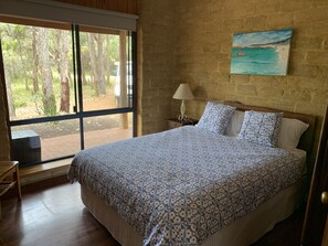 Casa de campo estándar, 3 habitaciones, vistas al jardín (Hovea Cottage) | Edredones de plumas, decoración individual, mobiliario individual