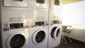 Laundry room - Emerald Park Motel (Emerald)