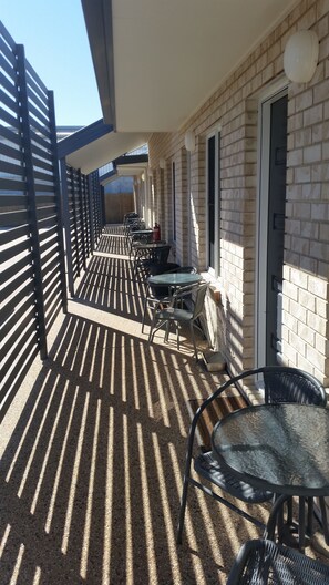 Porch - Emerald Park Motel (Emerald)