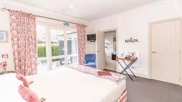 標準套房, 1 間臥室, 非吸煙房, 陽台 (Guest Suite - Pihanga) | 高級寢具、獨特裝潢、布置獨特、隔音