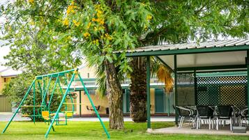 Children’s play area – outdoor