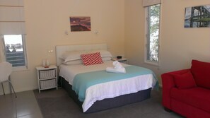 Iron/ironing board, free WiFi, bed sheets