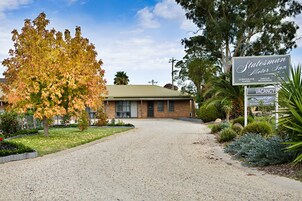 Fachada da propriedade