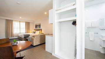 Room, 1 King Bed, Non Smoking, Kitchenette | Living area | 43-inch flat-screen TV with digital channels, TV, streaming services