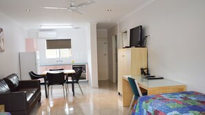 Bathroom - Rover Motel (West Mackay)