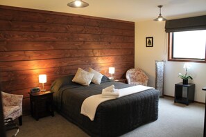 Travel cot, free WiFi, bed sheets - Inn the Bay Bed & Breakfast (Kaikoura)