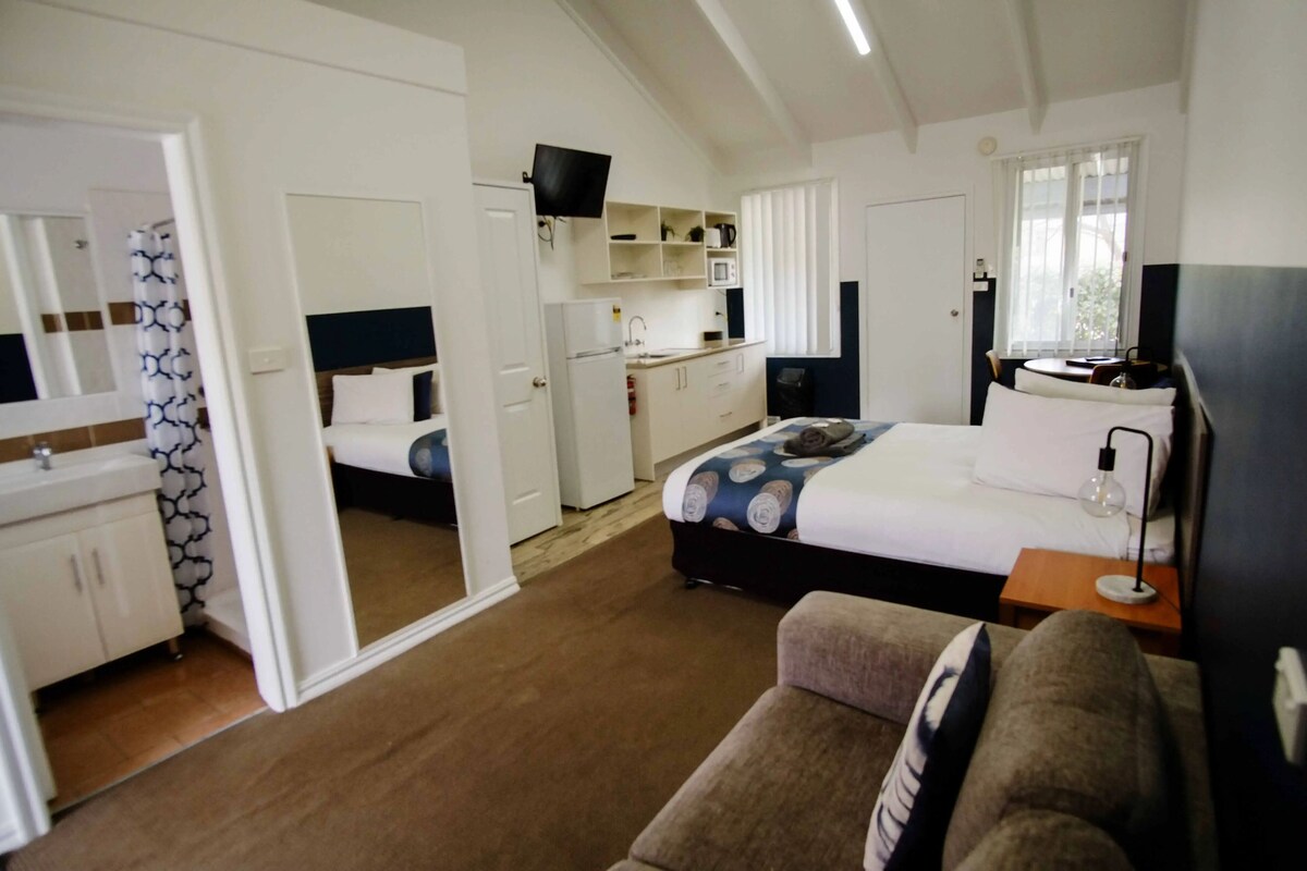 Canberra Ave Villas
