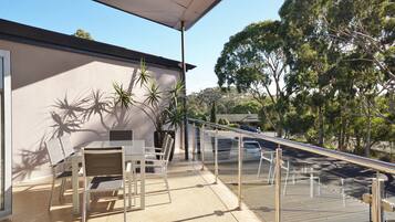 Luxury-Apartment, 2 Schlafzimmer, Küche | Terrasse/Patio