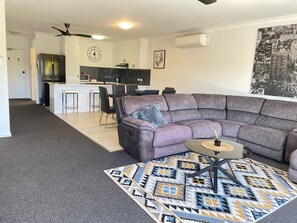 Leilighet, 3 soverom, ikke-røyk, kjøkken | Oppholdsområde