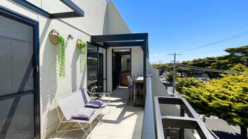 Apartment, 3 Bedrooms, Non Smoking, Kitchen | Terrace/patio