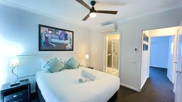 Apartment, 3 Bedrooms, Non Smoking, Kitchen | 1 bedroom, desk, iron/ironing board, free WiFi